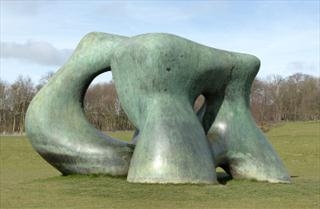 HENRY MOORE - Late Large Forms