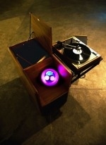 Haroon Mirza - I saw square triangle sine